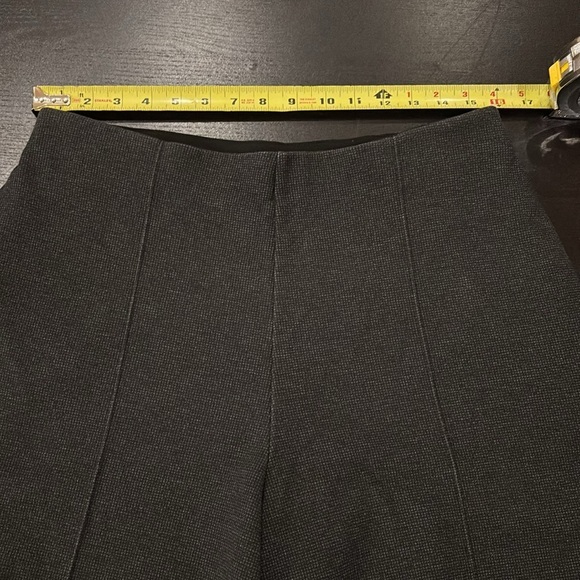 UNIQLO grey gaucho pants textured weave knit pull on - Size L - Picture 4 of 9